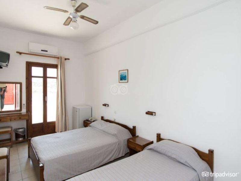 Artemis Hotel Agios Stefanos  Exterior foto